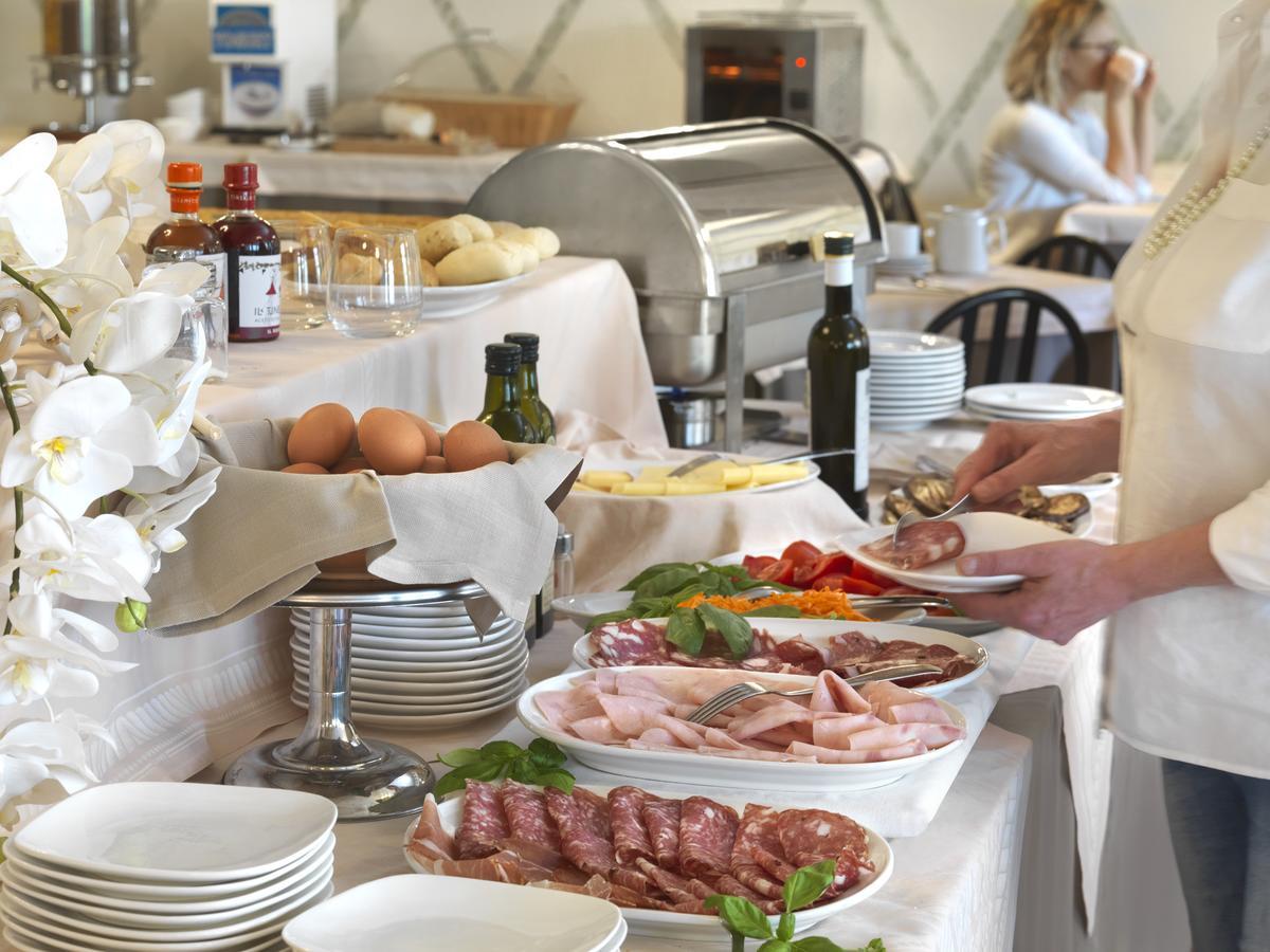 Hotel Ristorante Alcide Poggibonsi Exteriör bild