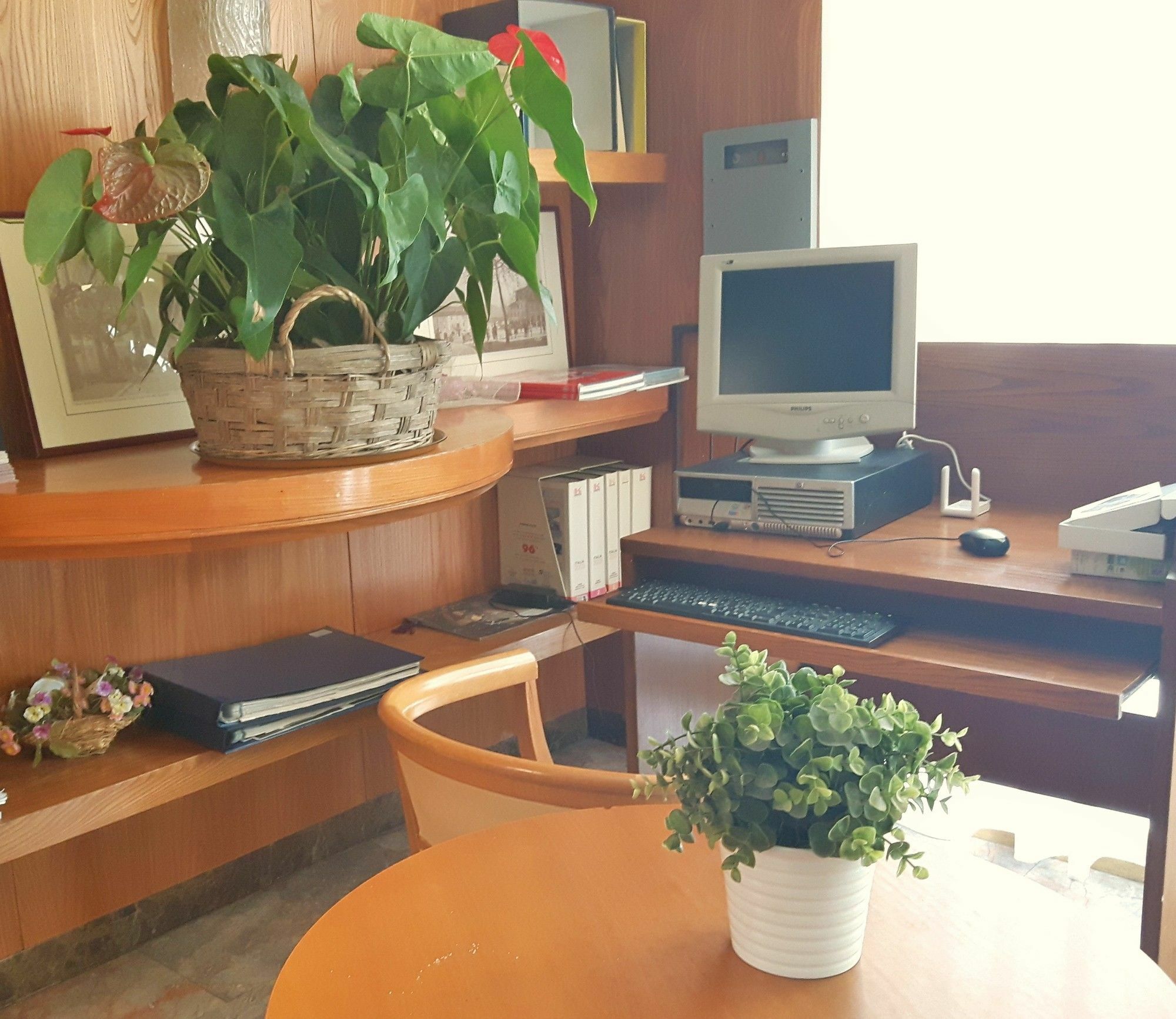 Hotel Ristorante Alcide Poggibonsi Exteriör bild